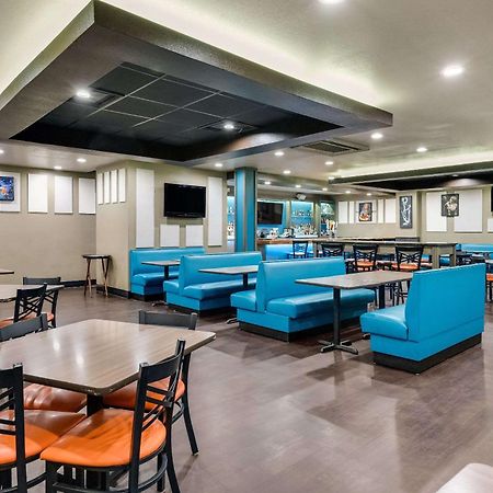 Clarion Inn & Suites Russellville I-40 Екстер'єр фото
