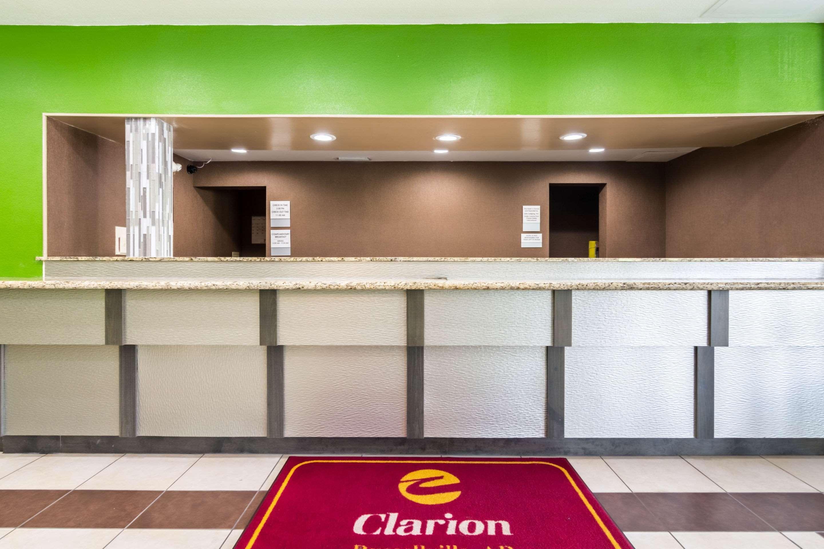 Clarion Inn & Suites Russellville I-40 Екстер'єр фото