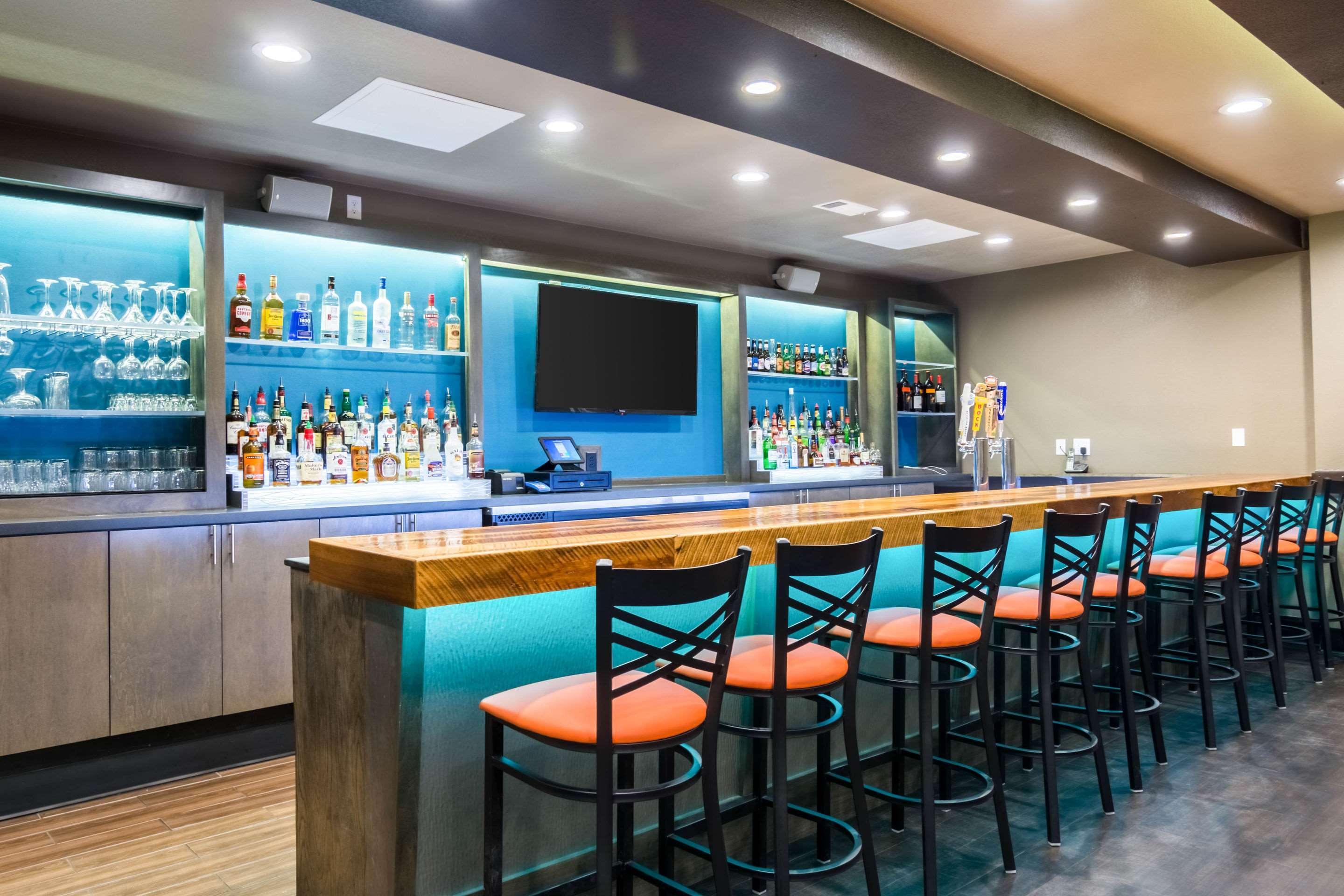Clarion Inn & Suites Russellville I-40 Екстер'єр фото